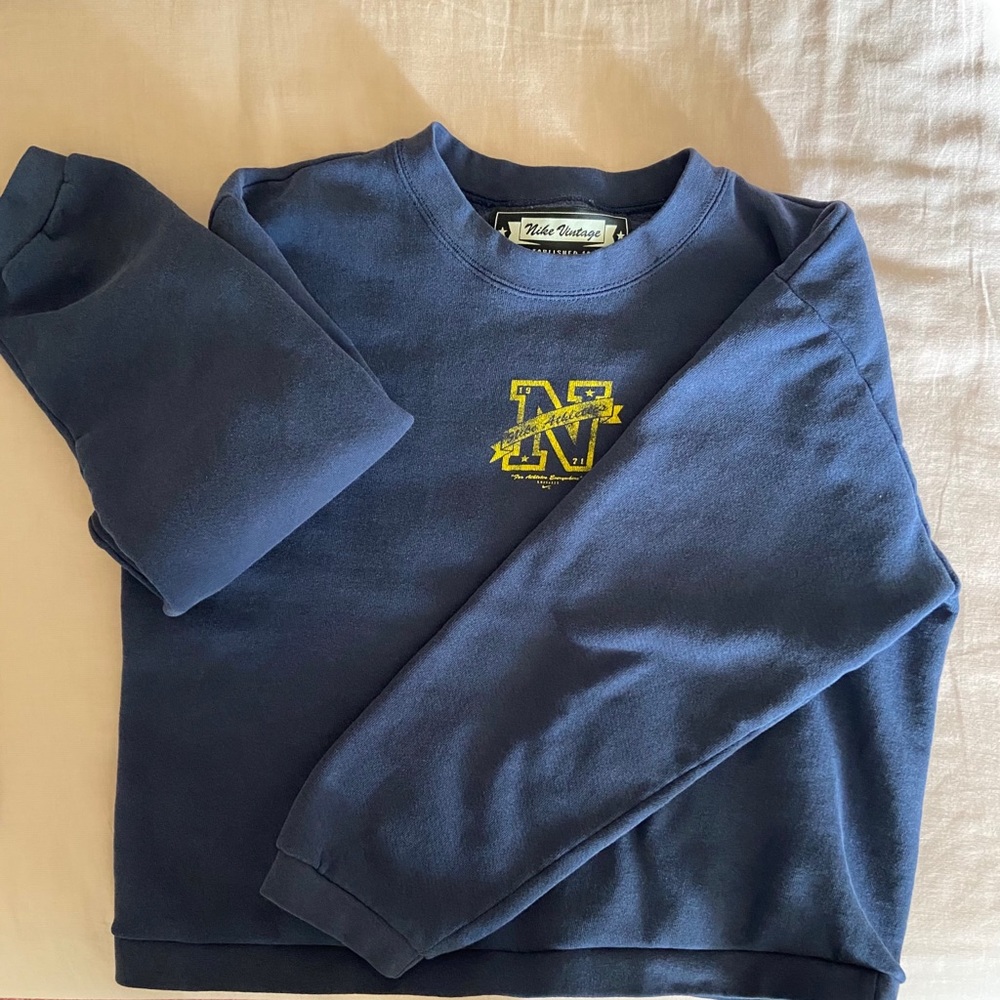 Vintage Nike Navy Sweatshirt